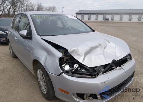 2014 Volkswagen Golf 2.5L z USA, uszkodzony, nr VIN WVWDB7AJXEW002564